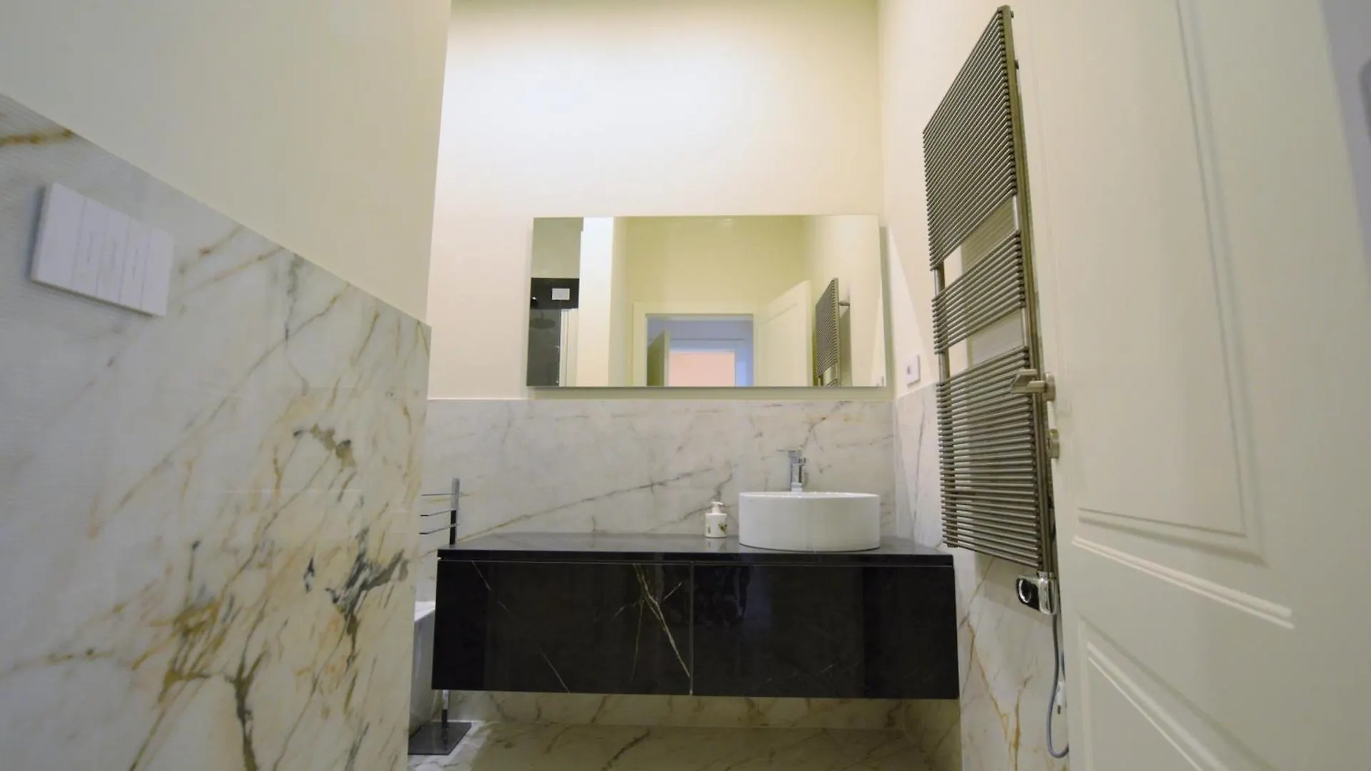Duomo Luxury Apartment Florence Italy
