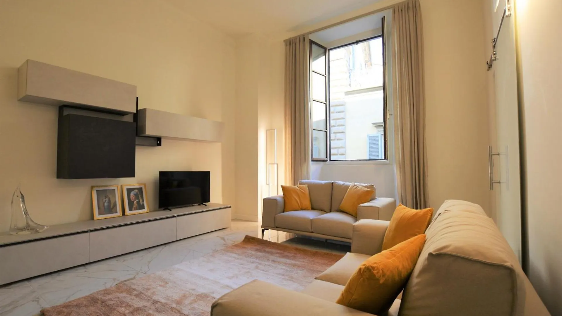 Duomo Luxury Apartment Florence