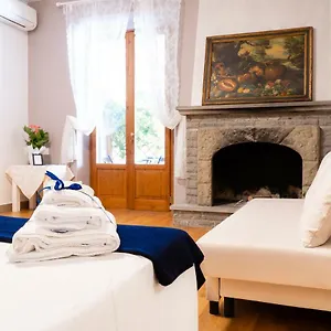  Panzió La Petite Maison